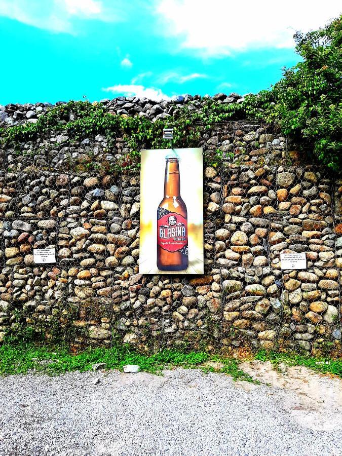 Blasina Beer Hostel Boquete Eksteriør bilde